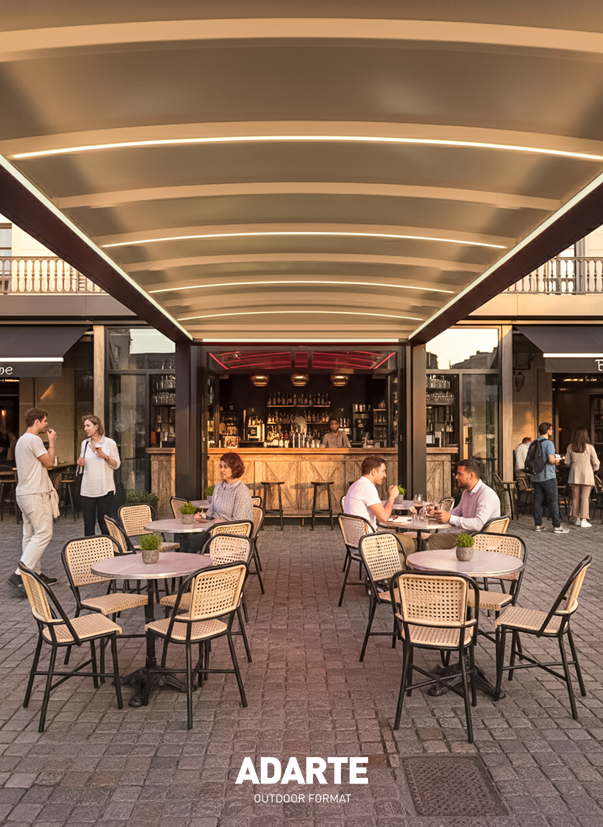 Pergola Tess installata come dehors di un bar